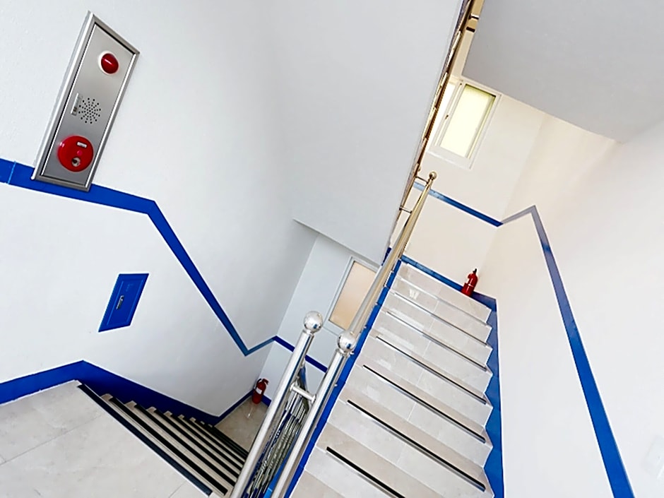 James Blue Guesthouse - Hostel