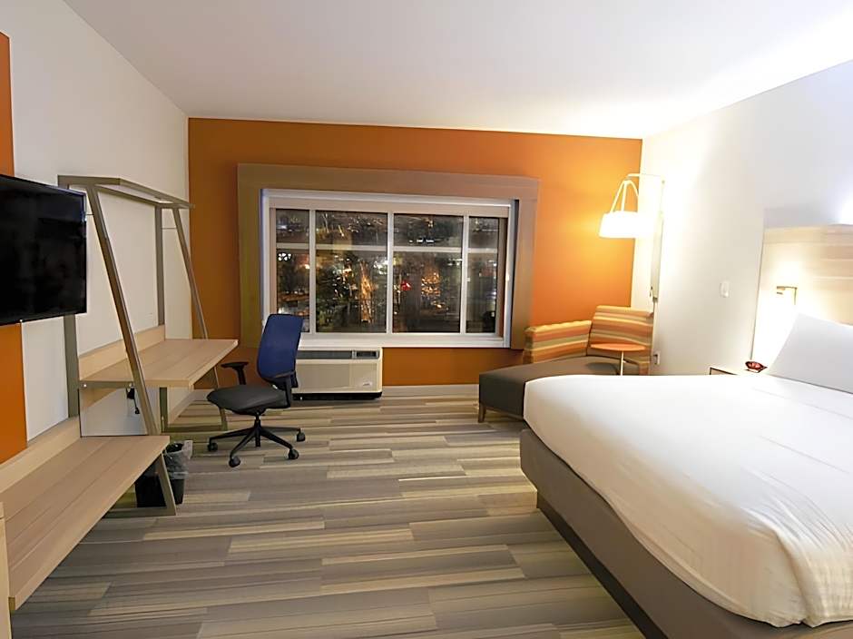 Holiday Inn Express & Suites Toledo South - Perrysburg By IHG