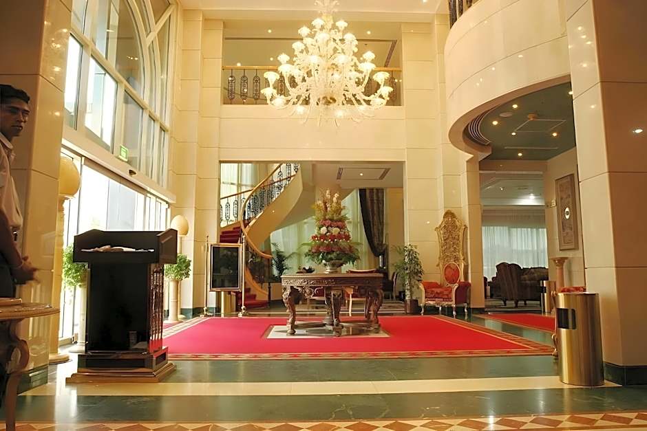 Nejoum Al Emarat