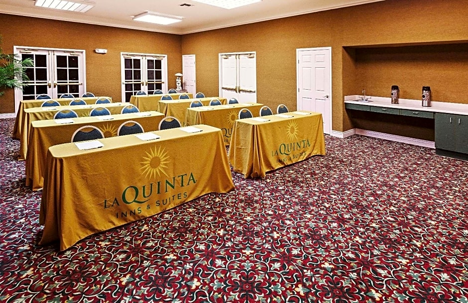 La Quinta Inn & Suites by Wyndham Weatherford