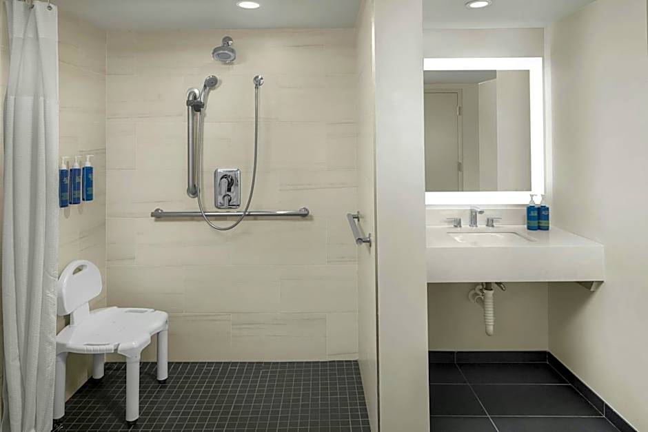 Four Points By Sheraton Richmond Airport