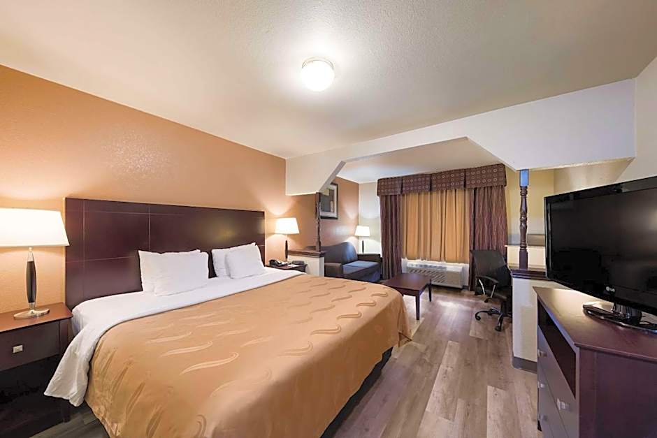 Quality Inn & Suites Terrell