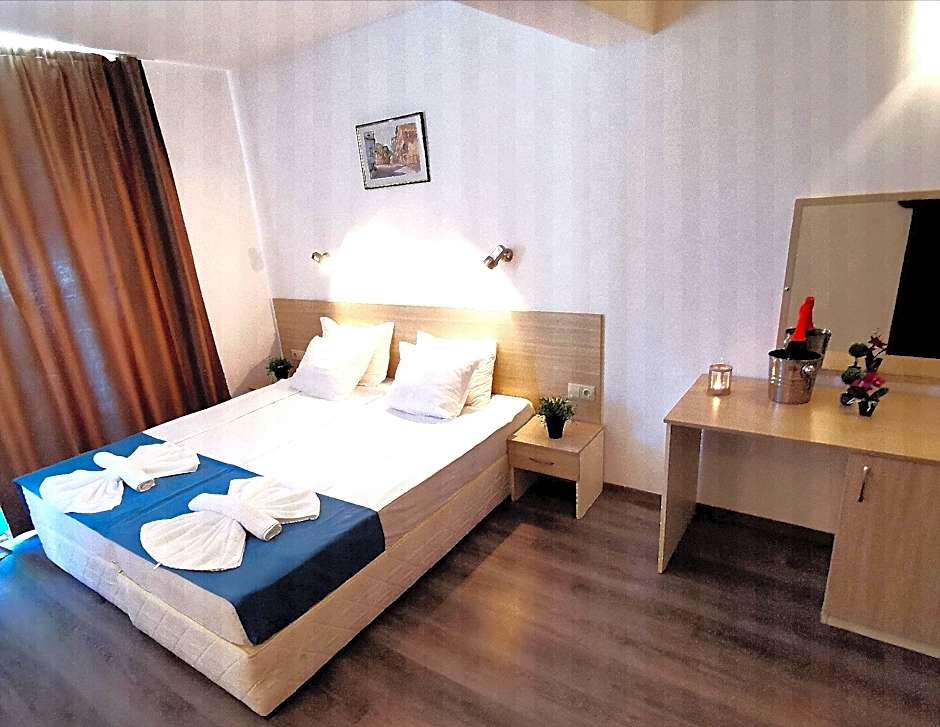 Largo Beach Hotel