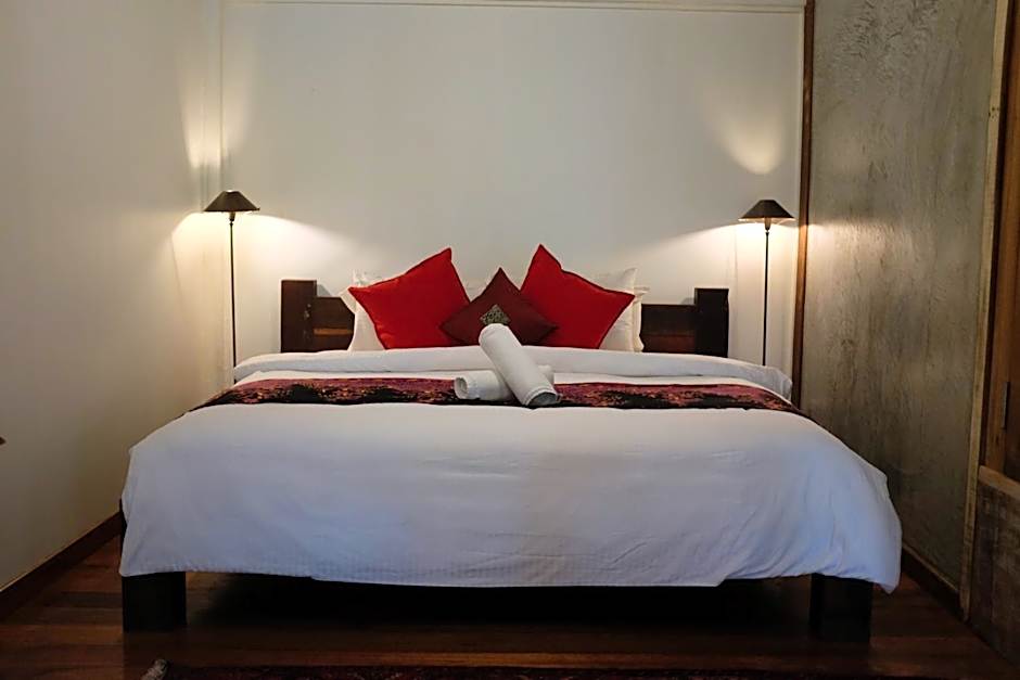 Panji Panji Tropical Wooden Home