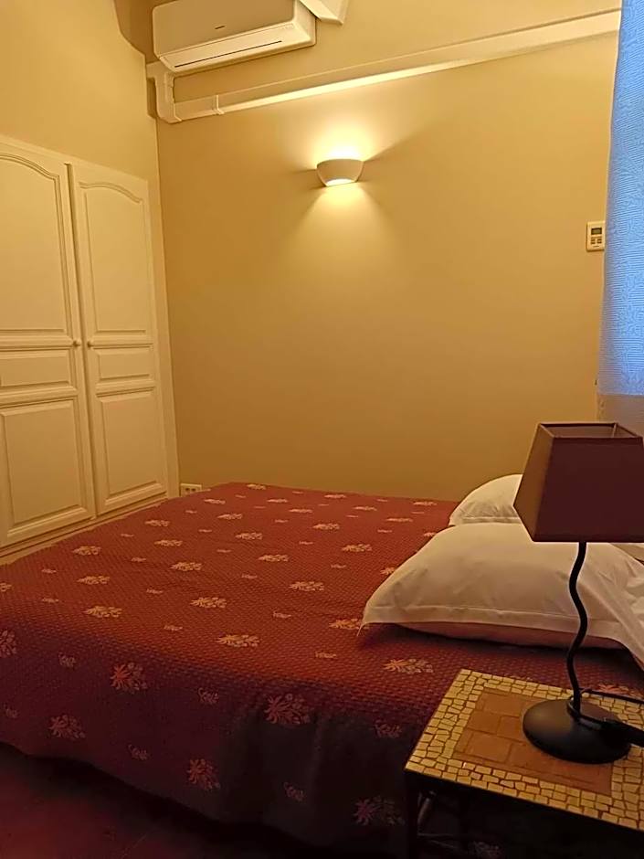 Mas de la Tour Carbonnière