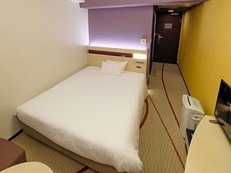 Standard Double Room with Small Double Bed - Non-Smoking