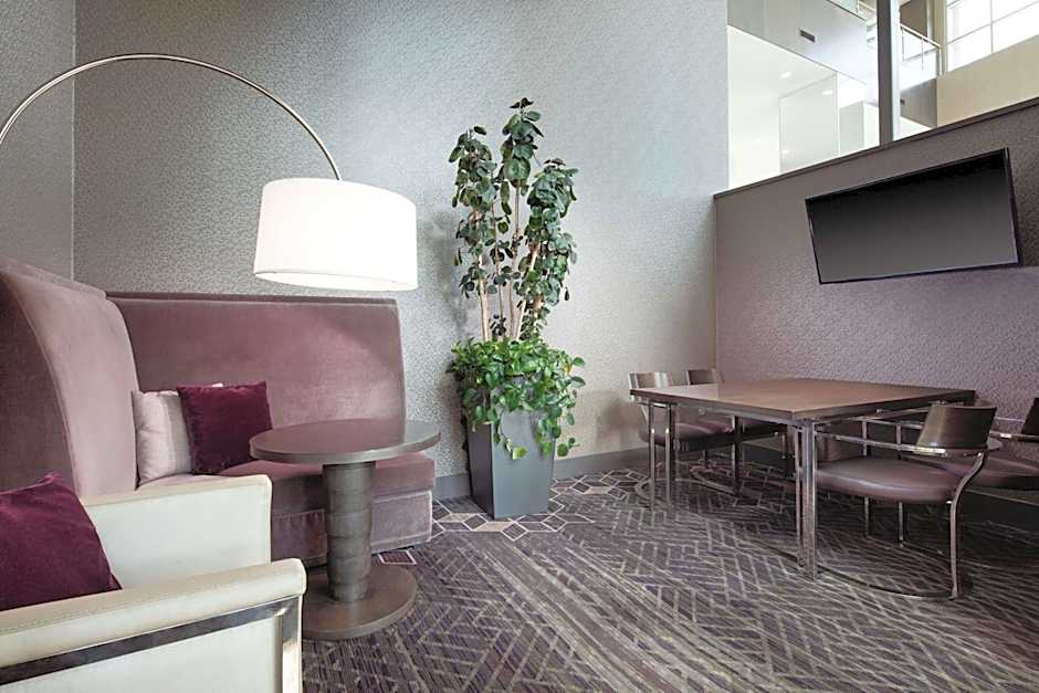 Embassy Suites by Hilton Charlotte Uptown