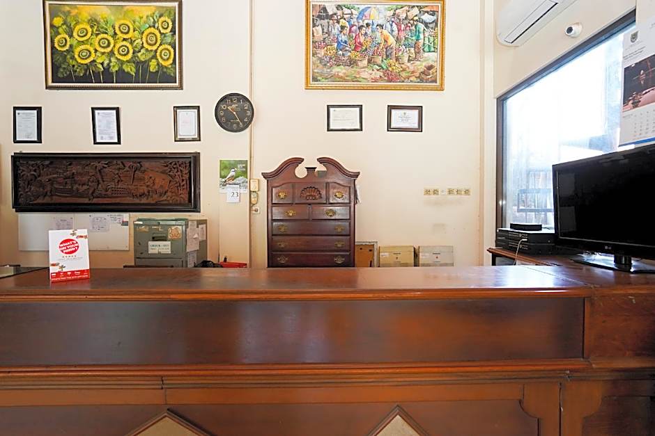 Collection O 1430 Hotel Ratna Syariah