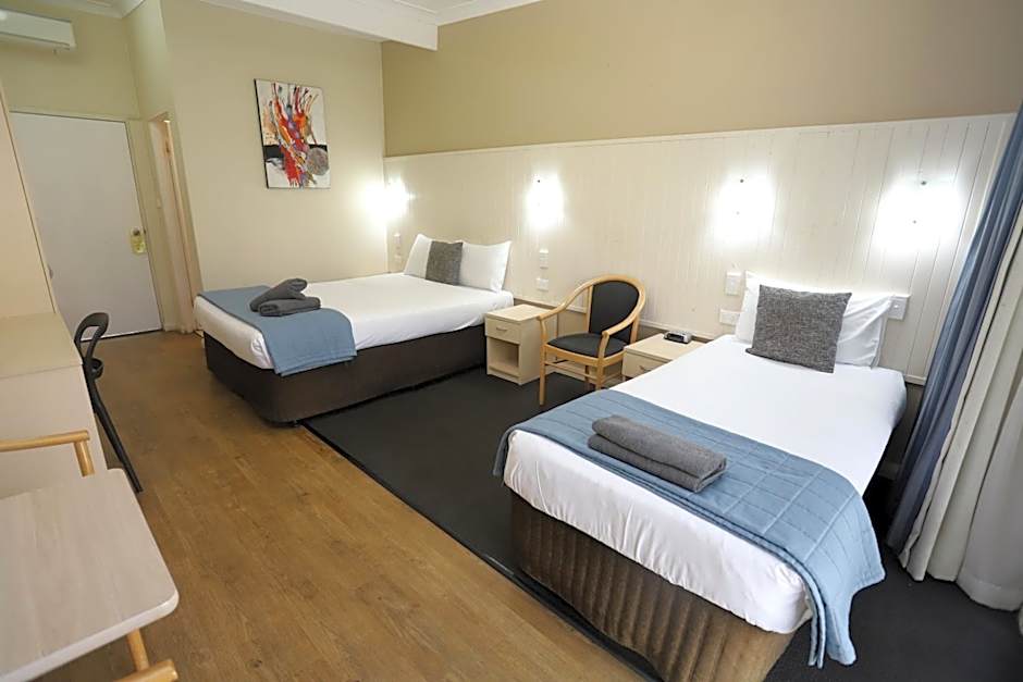 Sleepy Hill Motor Inn