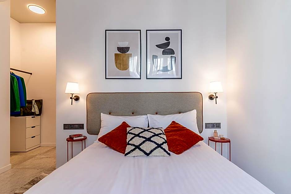 H11 Aparthotel