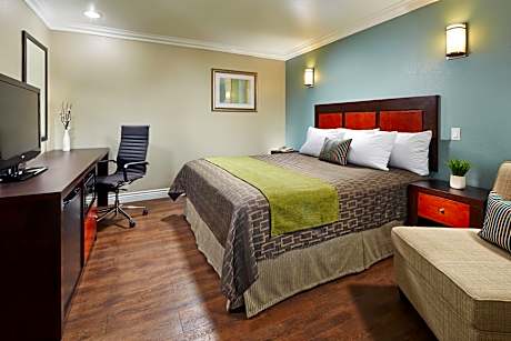 King Room - Non-Smoking