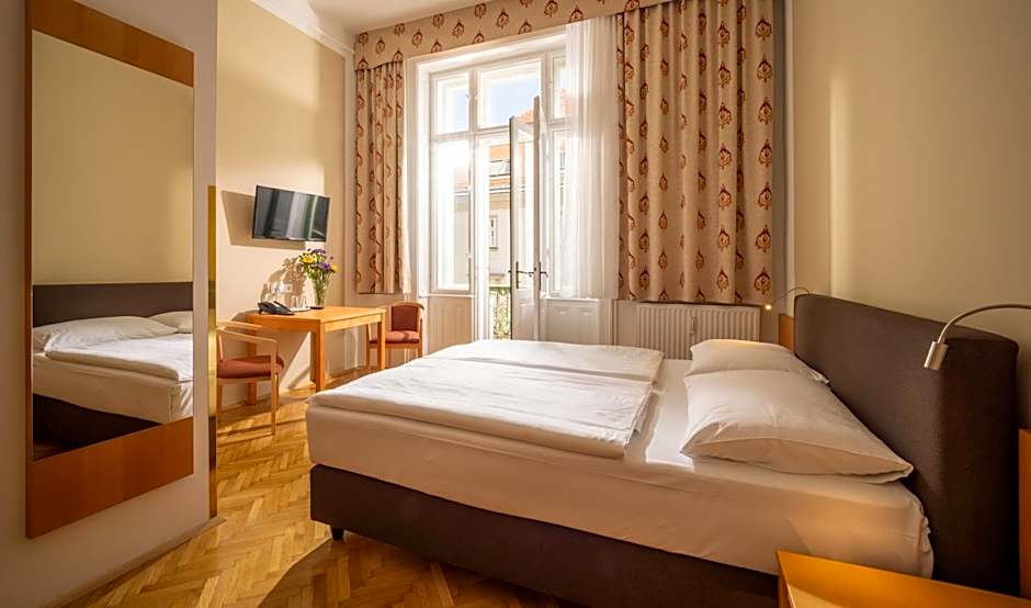 Photo 1 of 32 of Hotel Post Wien