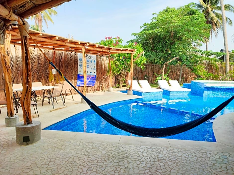 Hotel Ashly Loma Larga