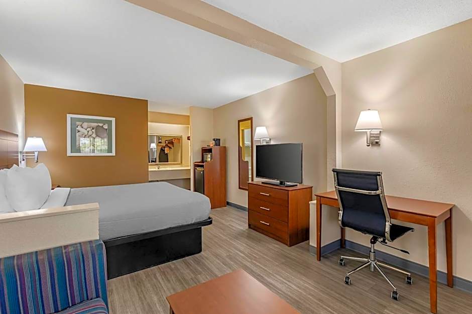 Quality Inn & Suites Stockbridge Atlanta South I-75