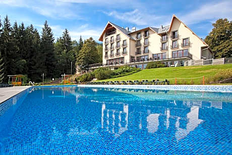 Beltine Forest Hotel