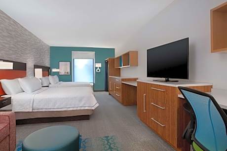 Studio with Two Queen Beds and Accessible Tub - Mobility Access/Non-Smoking