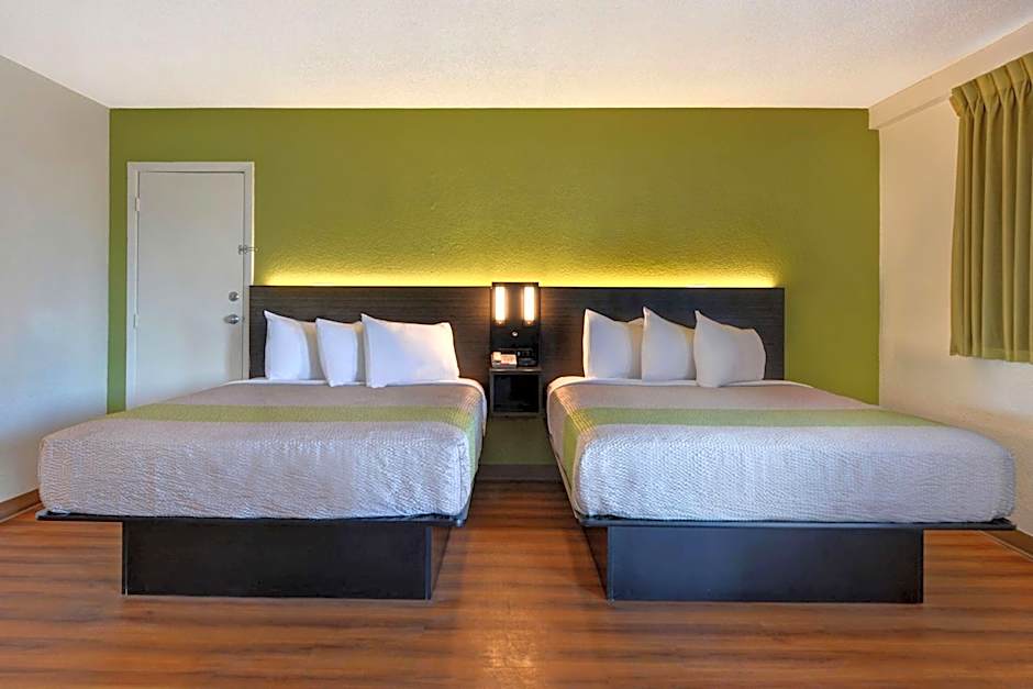 Photo 1 of 5 of Superior 2 Queen Beds
