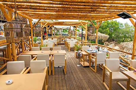 Elmi Suites Beach Hotel