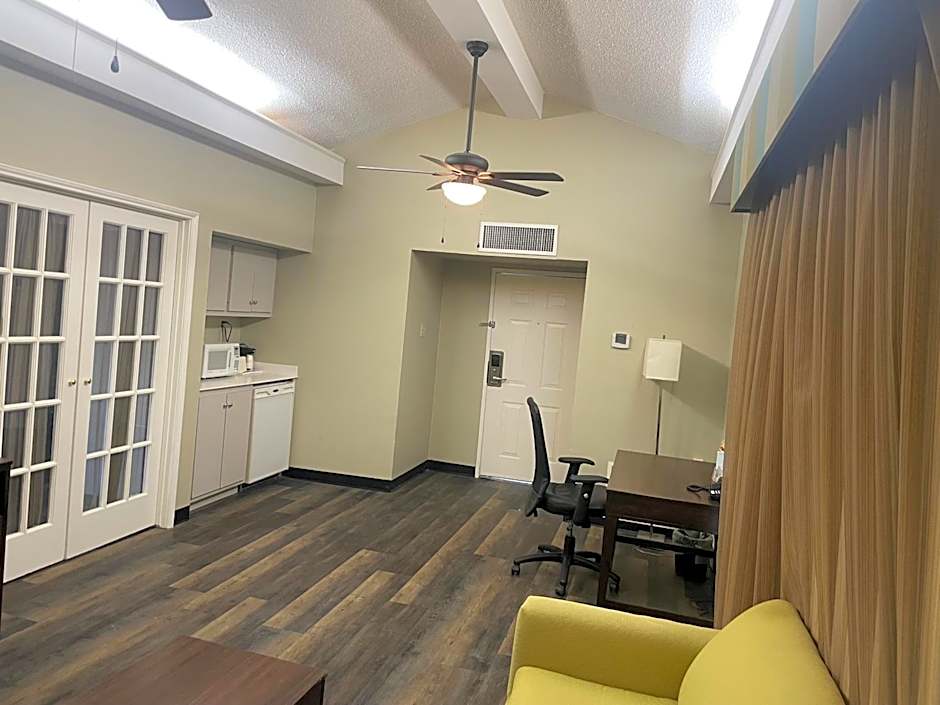 Quality Inn & Suites Tuscaloosa near University