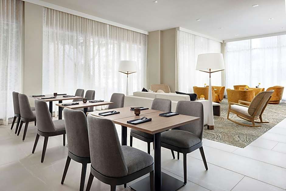 AC Hotel by Marriott Honolulu