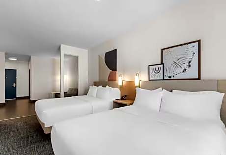 2 Queen Bed With Sofabed