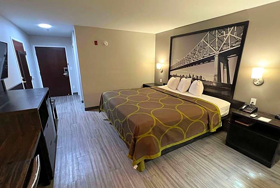 Super 8 by Wyndham Lake Charles/Sulphur