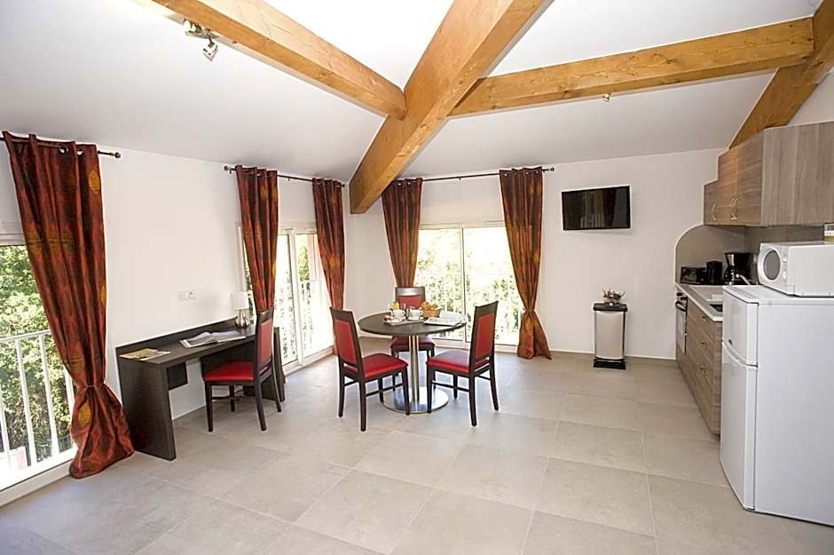 The Originals City, Hôtel Les Bastides du Gapeau