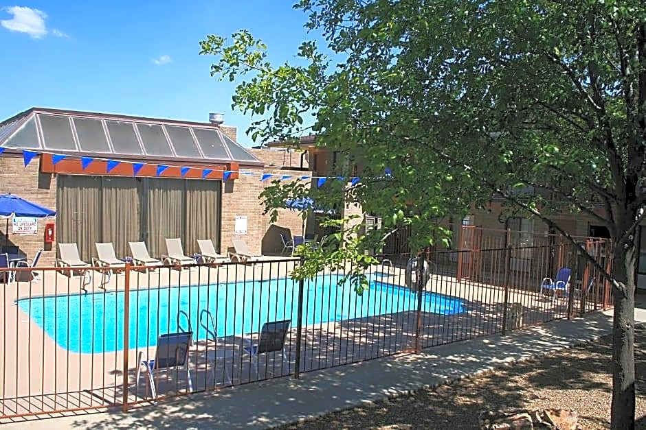 Motel 6 Willcox, AZ