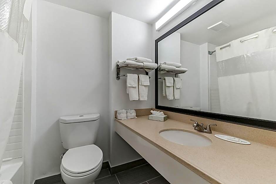 Travelodge by Wyndham Winchester