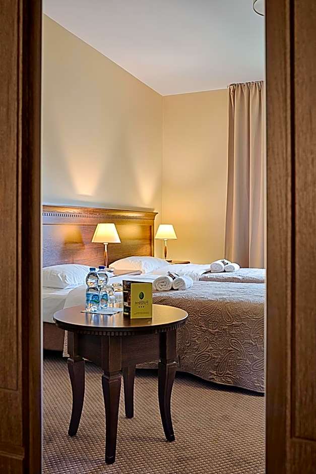 ForRest Hotel & Restaurant