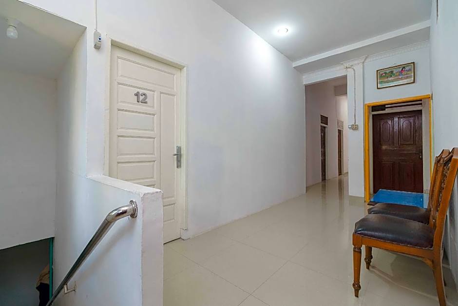 RedDoorz Syariah near Stasiun Kereta Api Kisaran