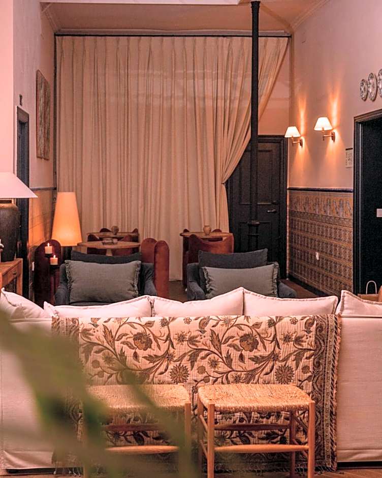 The Honest Hotel & Apartments