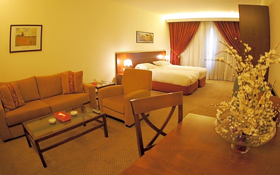 Markazia Suites