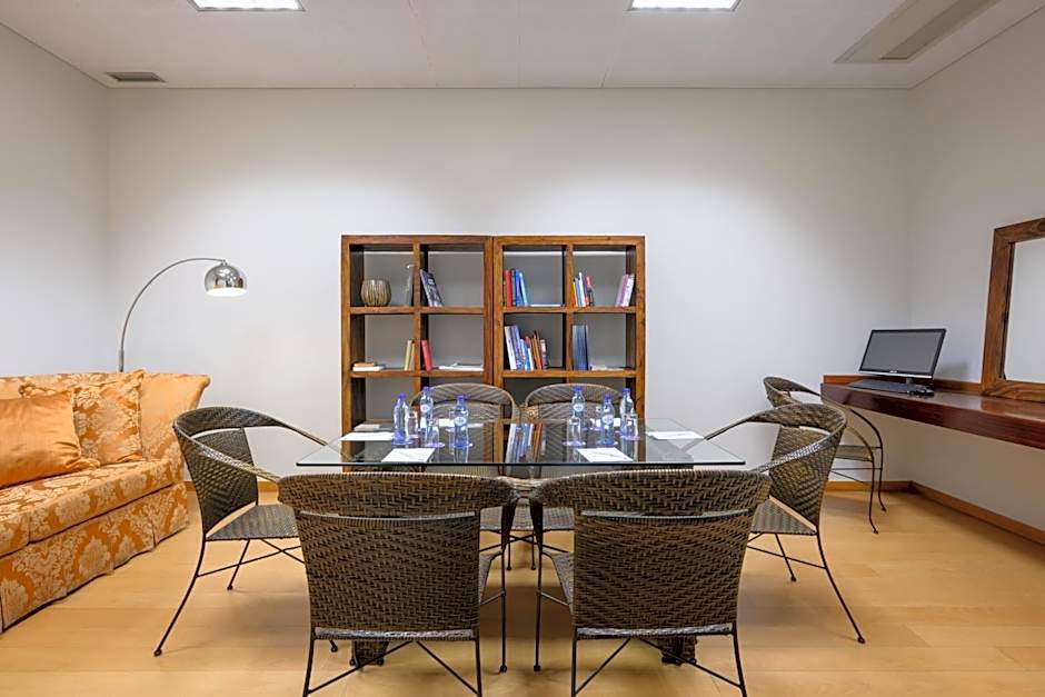 TRYP by Wyndham Porto Centro Hotel