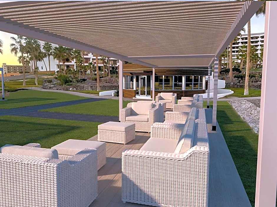 Casa Blanca Golf Villas