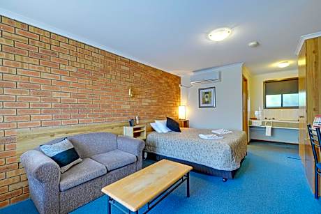 Deluxe 1 Double Bed or 2 Beds