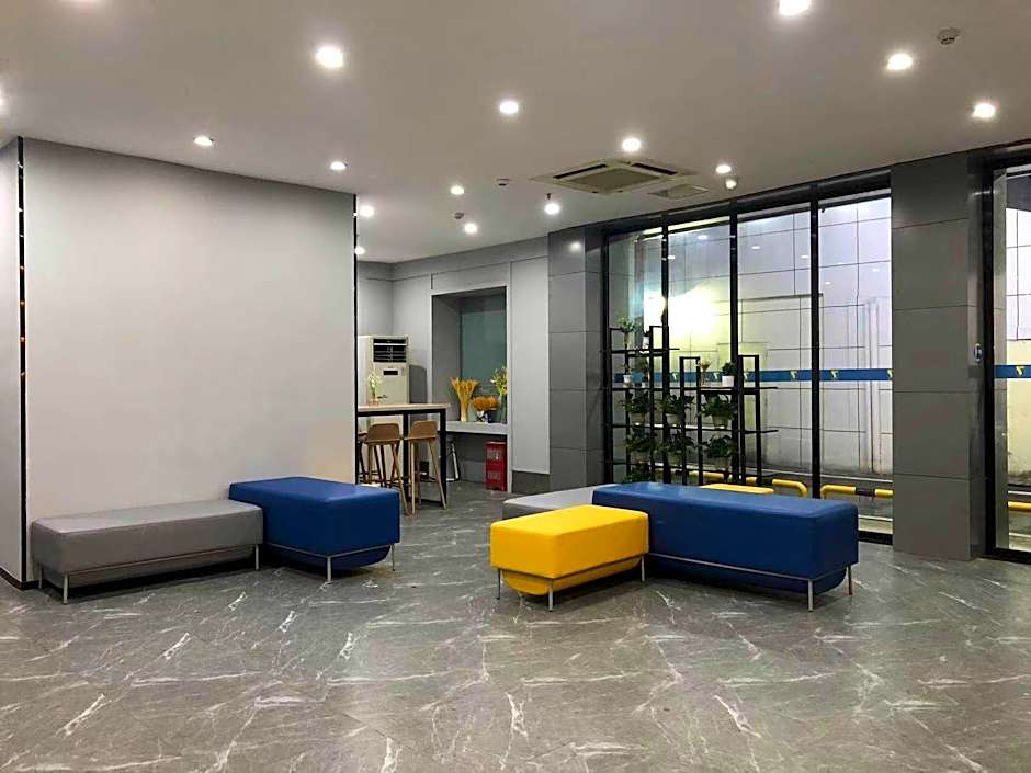 7 Days Inn Nanchang Bayi Square North Dinggong Road Metro Station