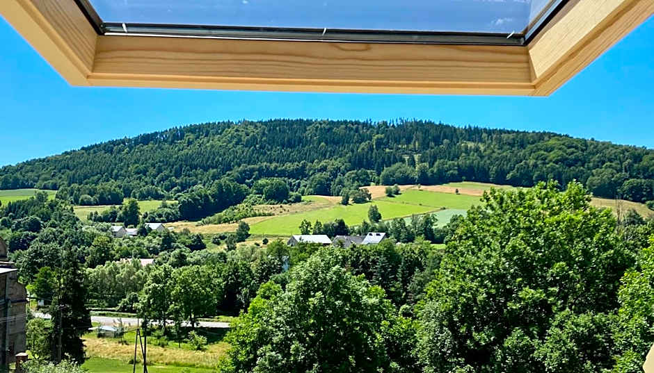 Zamek Sarny - Schloss Scharfeneck