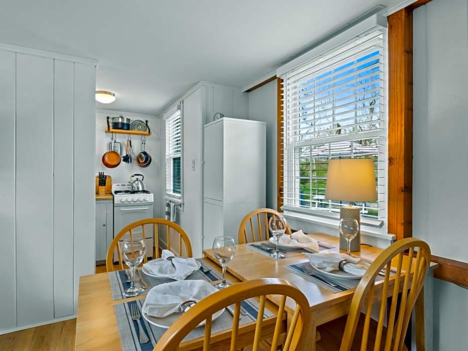 The Seagrove Suites & Guest Rooms