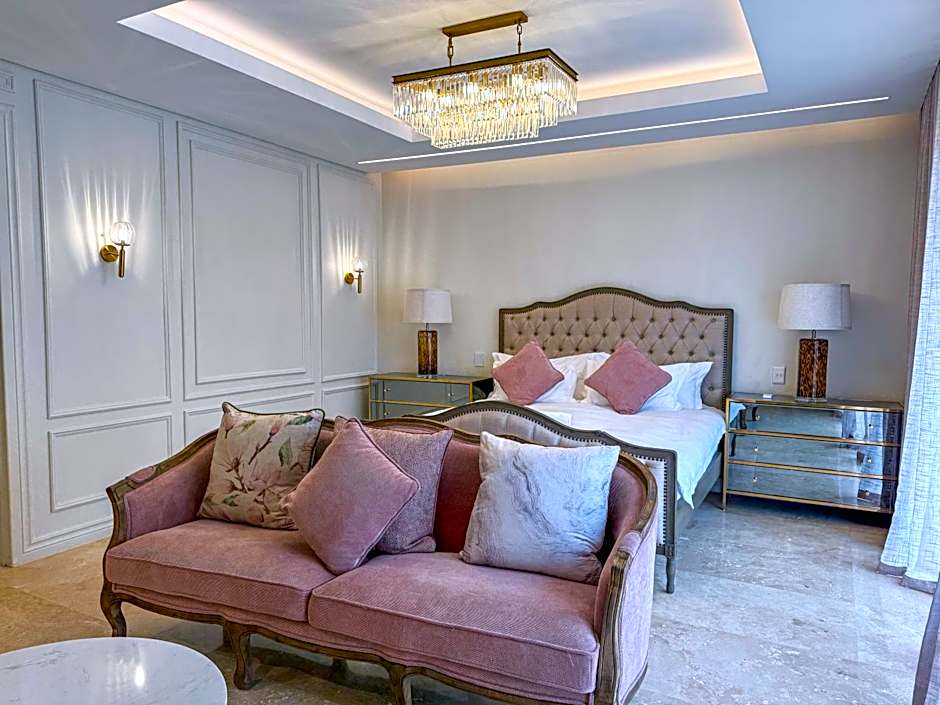 Lira Boutique Hotel