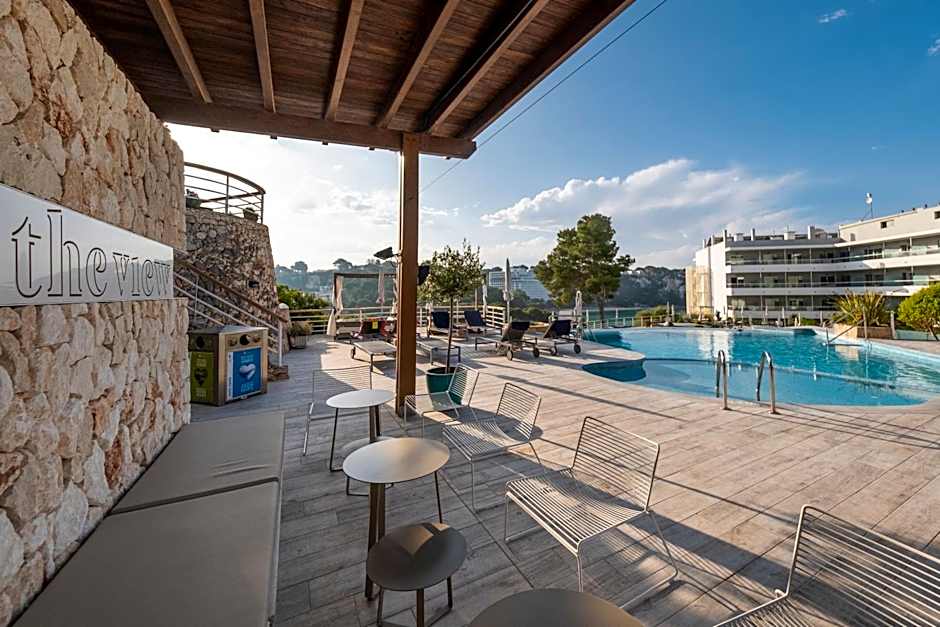 Artiem Audax - Adults Only