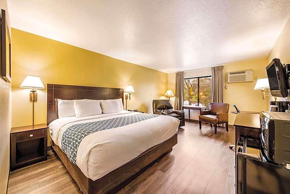 Econo Lodge Rochester