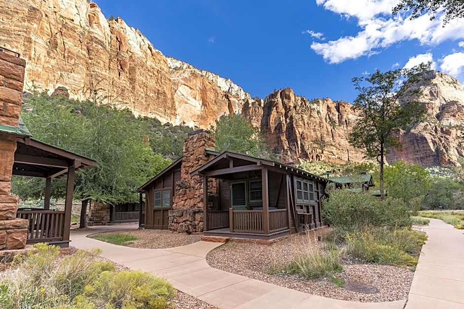 Zion Lodge