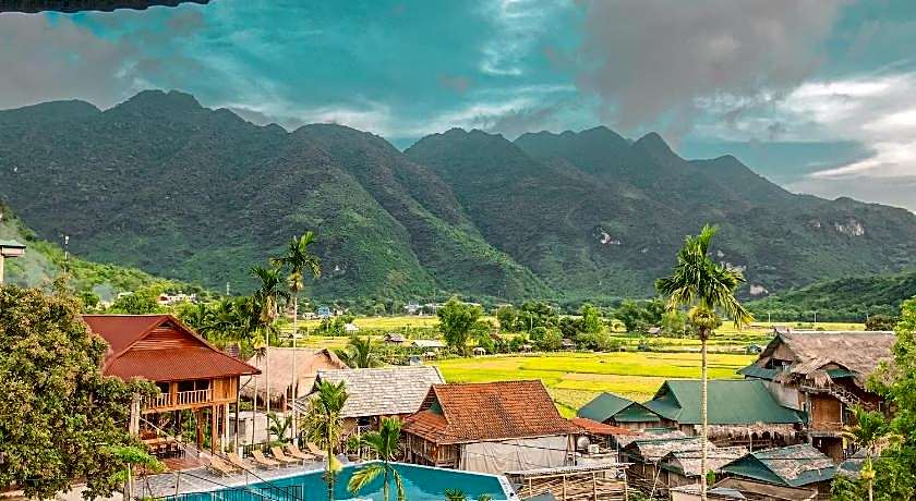 Mai Chau Sunset Boutique Hotel
