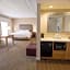 Hampton Inn By Hilton & Suites Pittsburgh/Harmarville