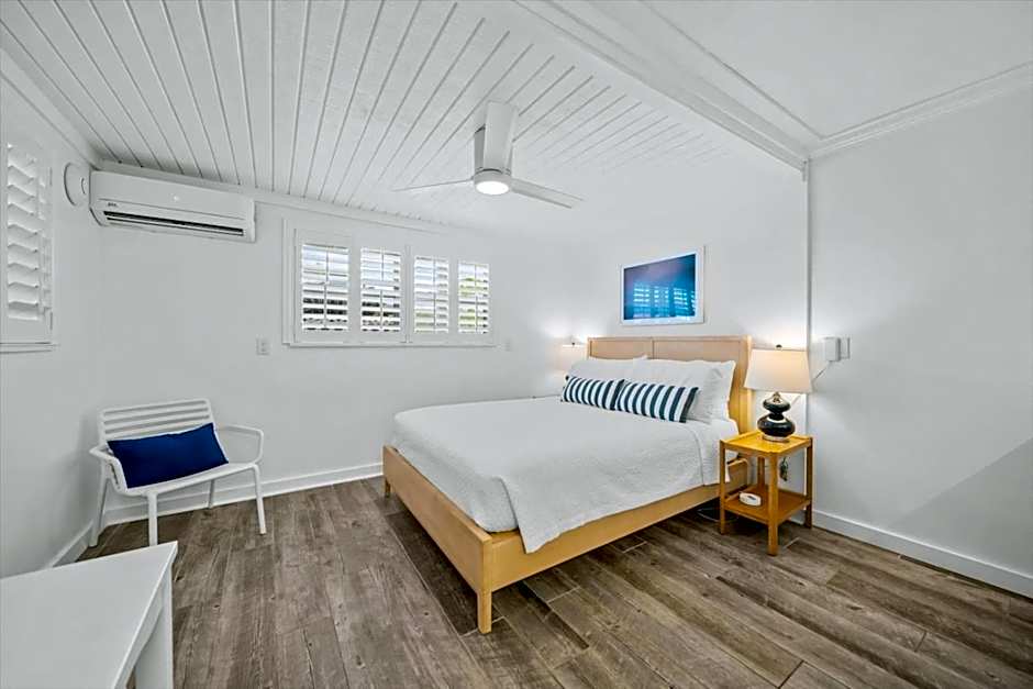 Photo 1 of 4 of Studio 1 Queen Bed