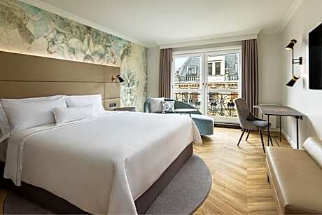 Panoramic Deluxe King Room