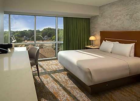 1 KING BED CORNER