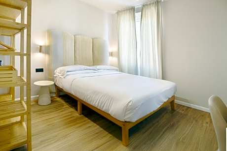 Double or Twin Room with Side Sea View