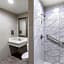 Le Blanc Inn & Suites